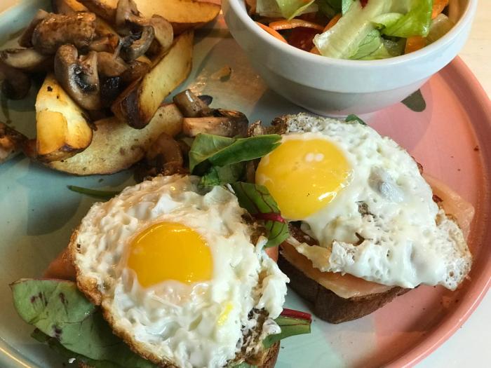 21st floor 360 suitop hotel