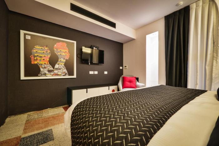 21st floor 360 suitop hotel