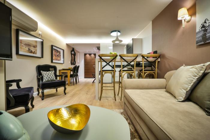 21st floor 360 suitop hotel