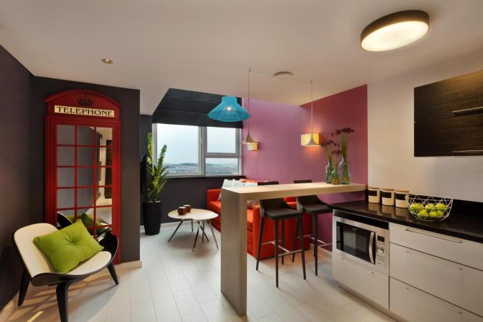 21st floor 360 suitop hotel