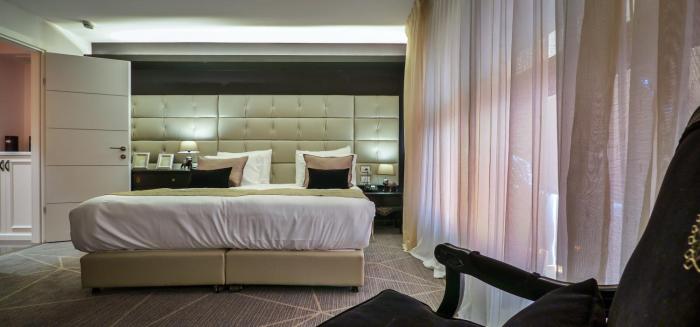 21st floor 360 suitop hotel