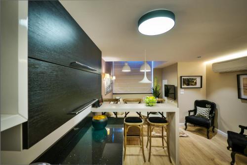 21st floor 360 suitop hotel