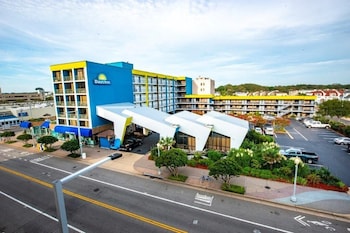 Days Inn By Wyndham Virginia Beach At The Beach,Rudee Inlet>>Norfolk - Virginia Beach,2 star