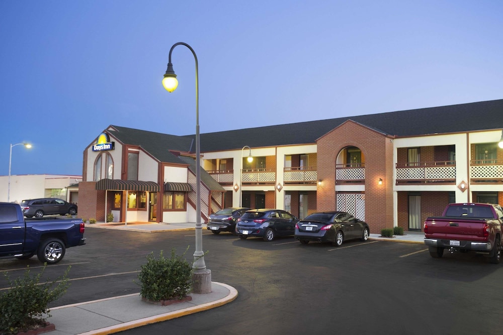 economy hotel wichita florence st