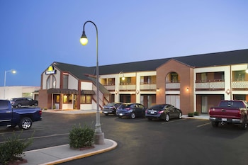 economy hotel wichita florence st