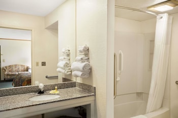 economy hotel wichita florence st