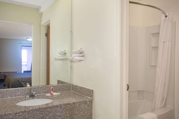 economy hotel wichita florence st
