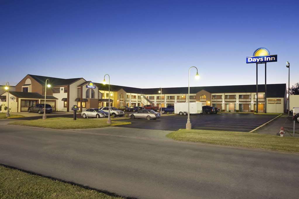 economy hotel wichita florence st