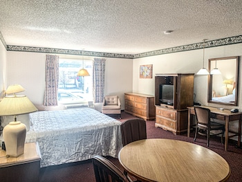 econo lodge inn and suites