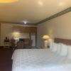 econo lodge inn and suites
