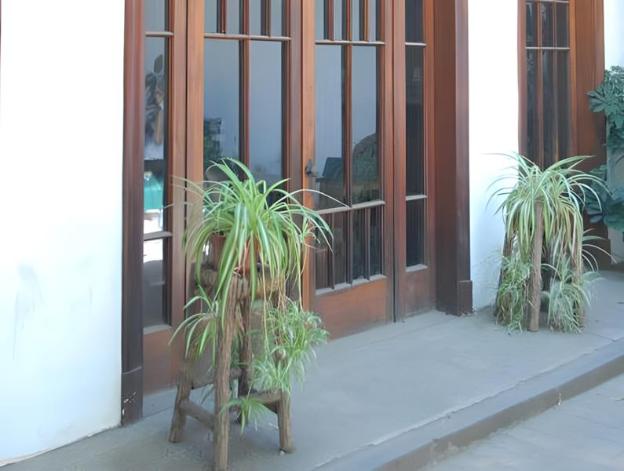 la casa roja hostel