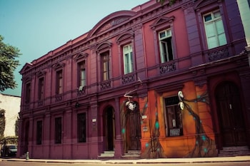 la casa roja hostel