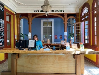 la casa roja hostel