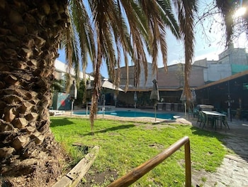 la casa roja hostel