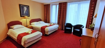 hotel restaurant cardiff