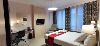 hotel restaurant cardiff