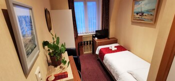 hotel restaurant cardiff