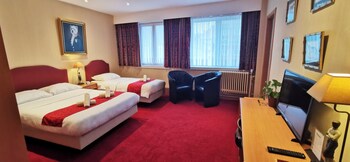 hotel restaurant cardiff