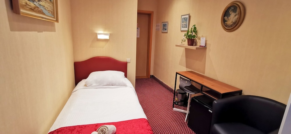 hotel restaurant cardiff