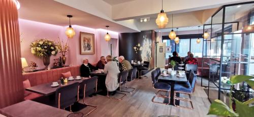 hotel restaurant cardiff