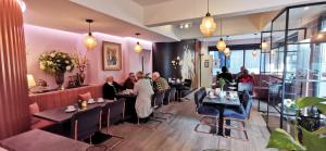 hotel restaurant cardiff