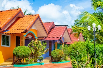 phaithong sotel resort