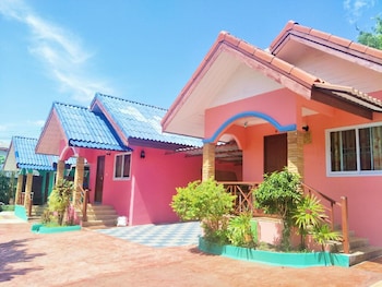 phaithong sotel resort