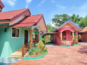 phaithong sotel resort