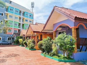 phaithong sotel resort