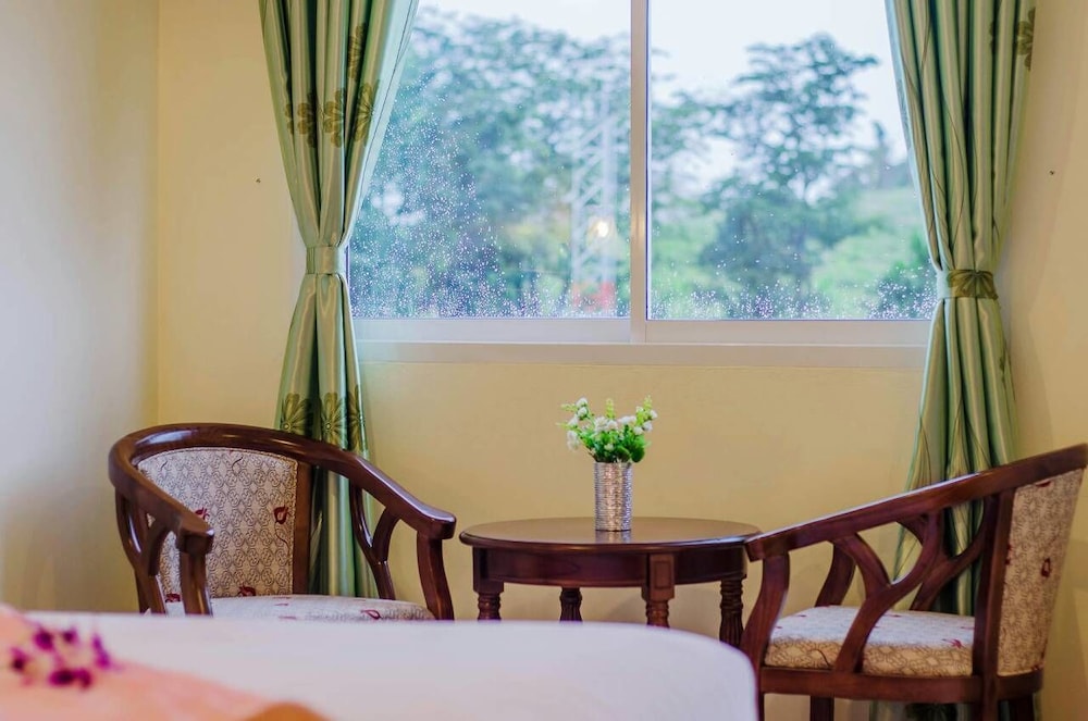 phaithong sotel resort