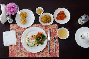 hotel jipek joli