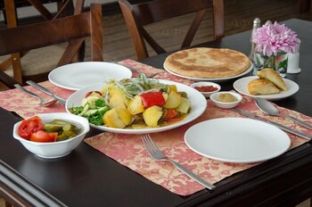 hotel jipek joli