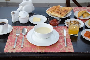 hotel jipek joli