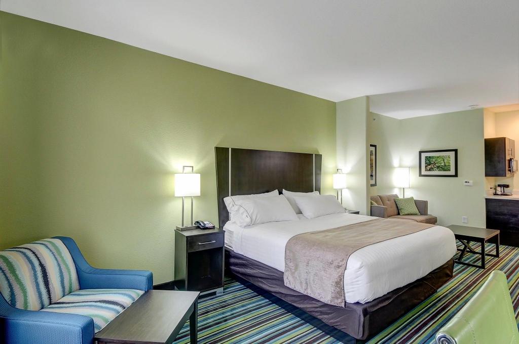 holiday inn express and suites carrizo springs by ihg