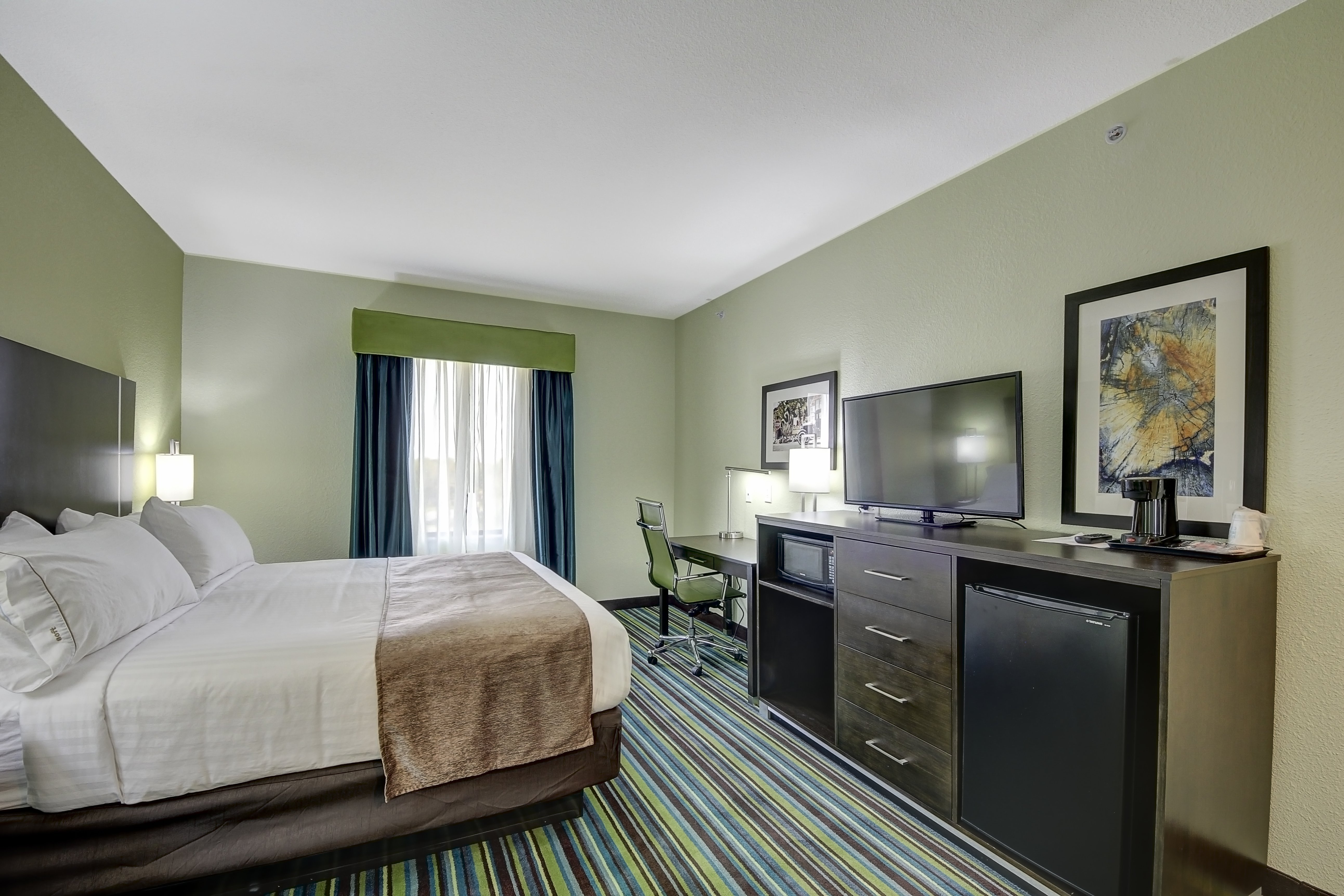 holiday inn express and suites carrizo springs by ihg