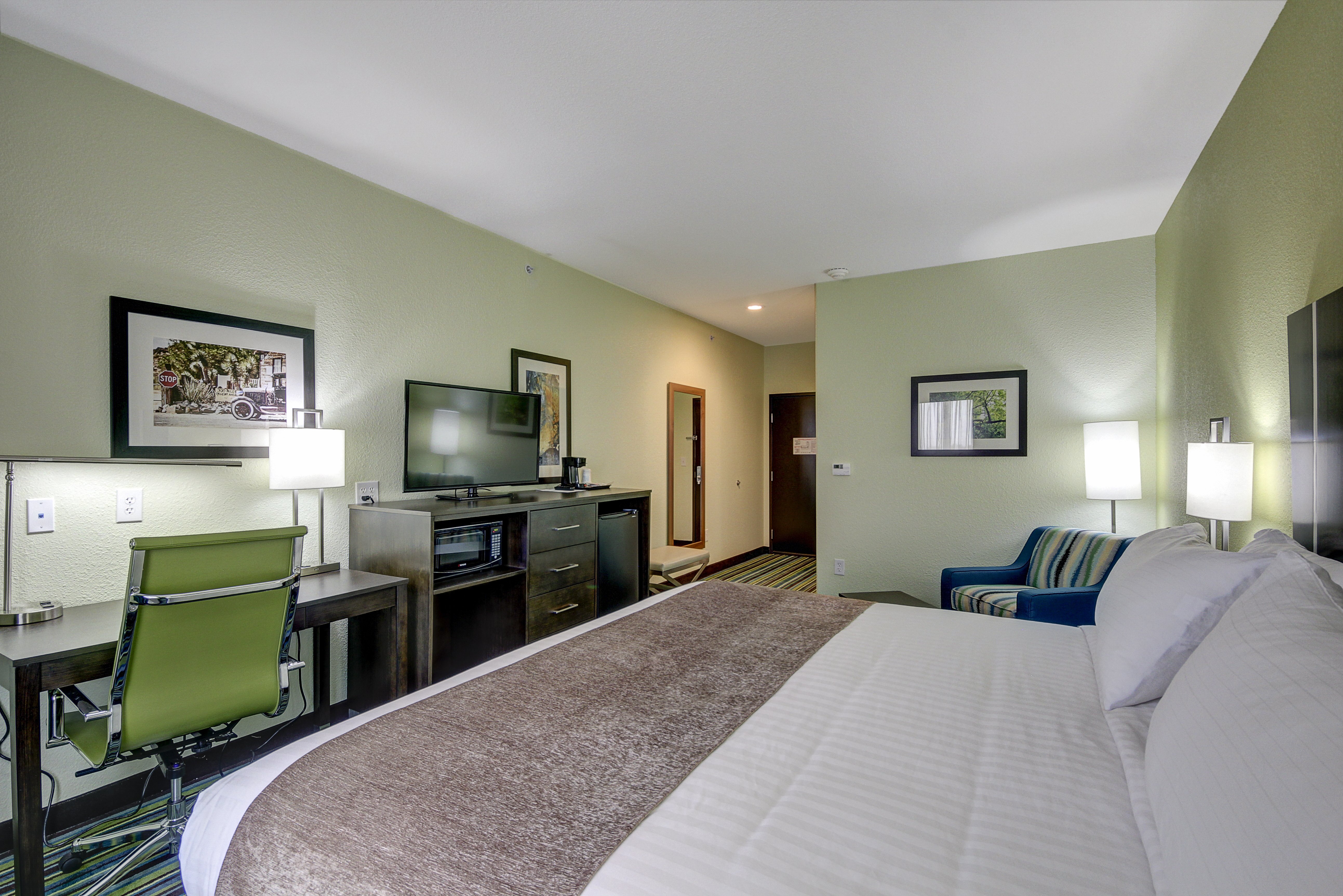 holiday inn express and suites carrizo springs by ihg