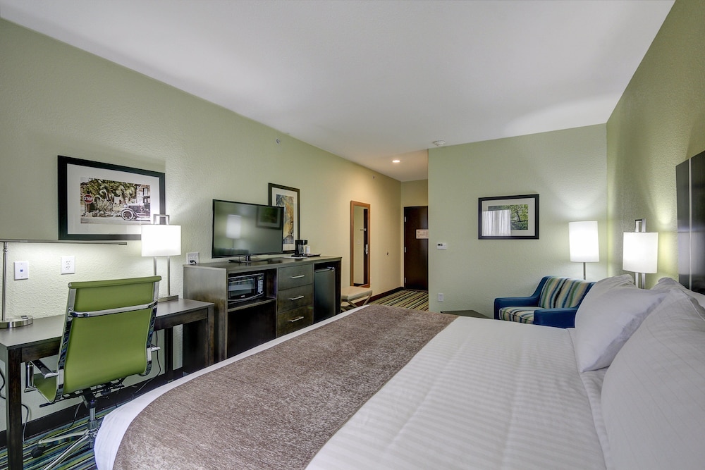 holiday inn express and suites carrizo springs by ihg