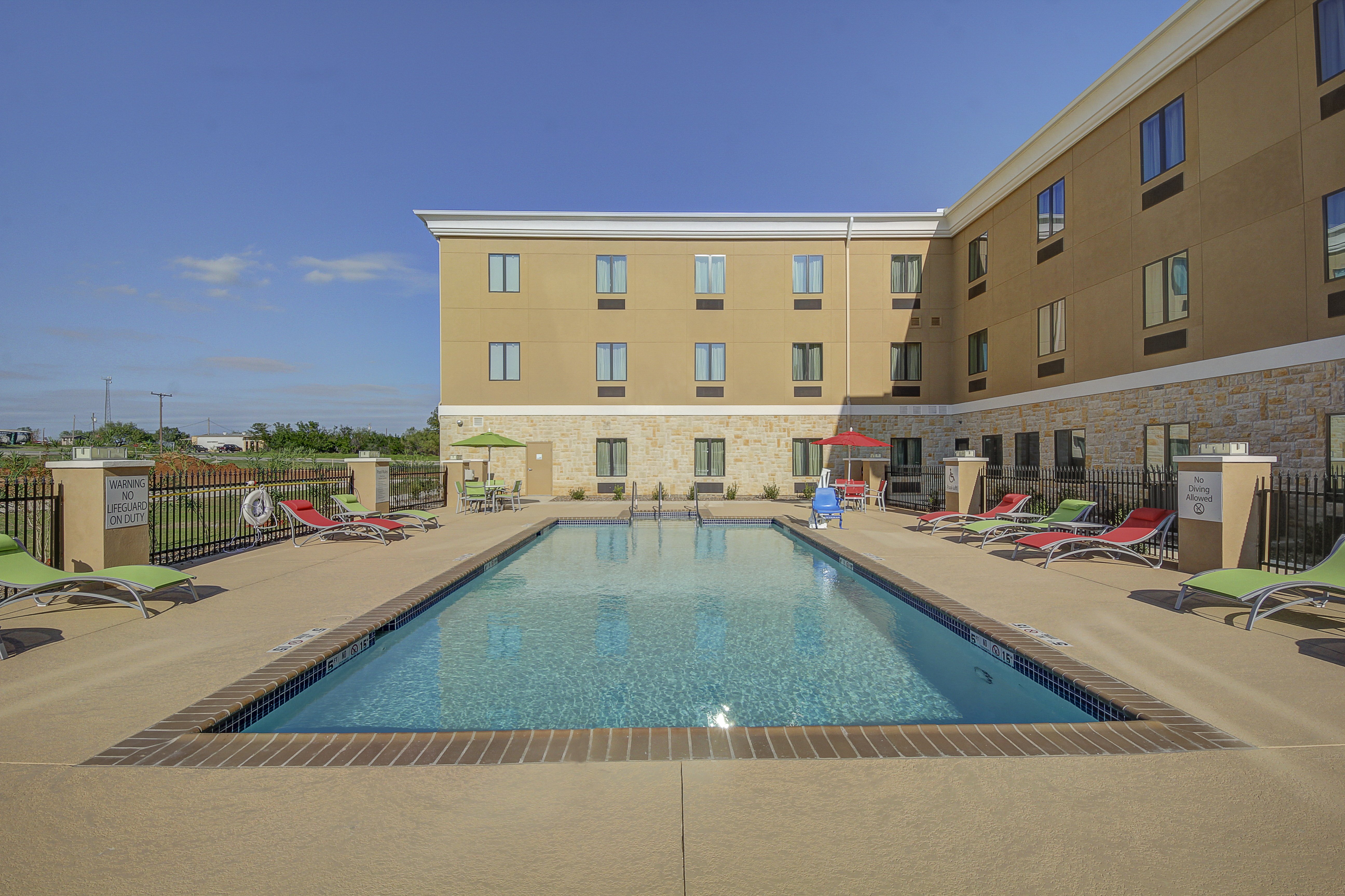 holiday inn express and suites carrizo springs by ihg