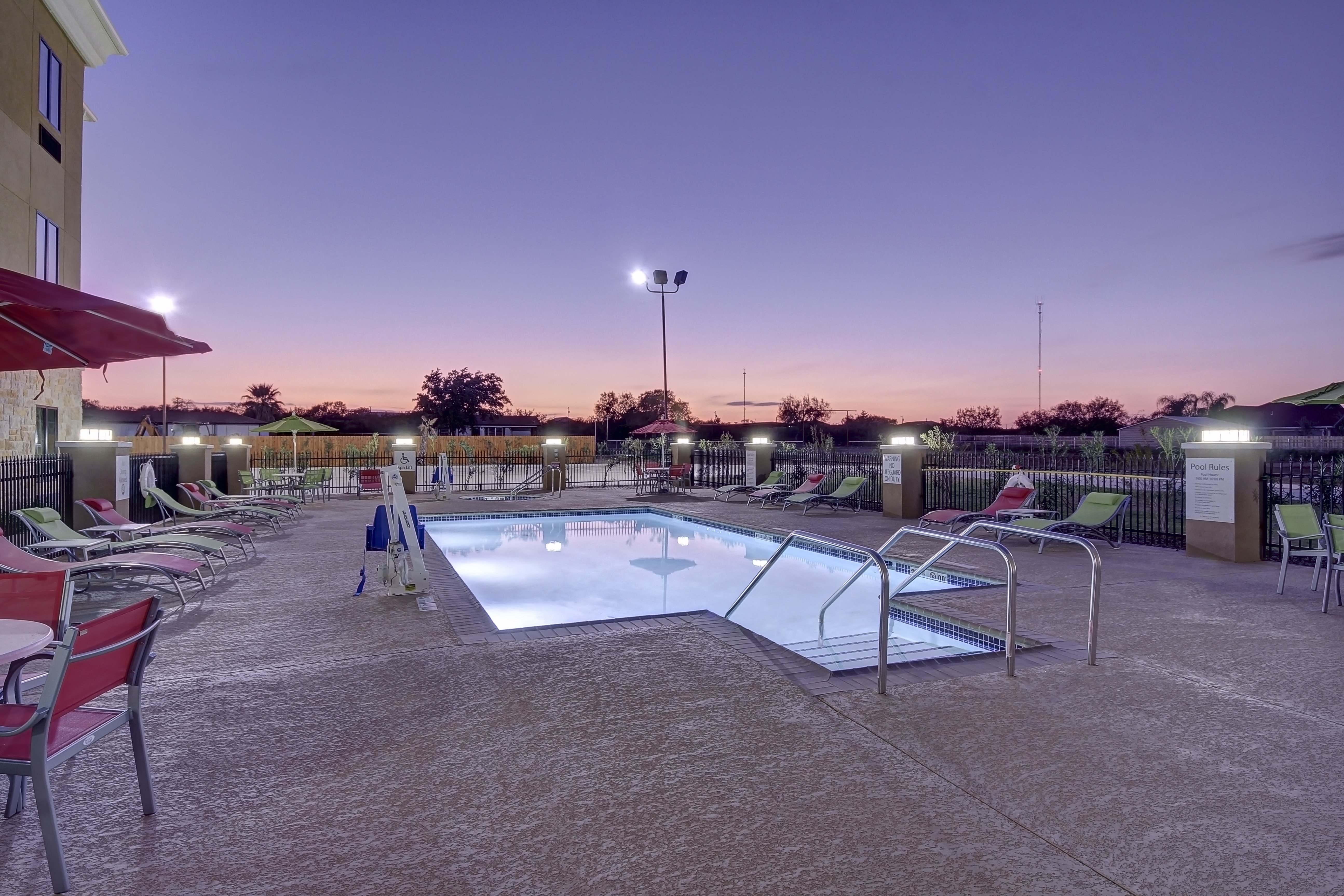 holiday inn express and suites carrizo springs by ihg