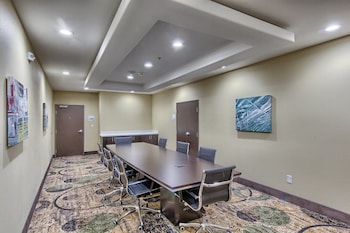 holiday inn express and suites carrizo springs by ihg