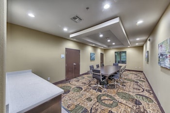 holiday inn express and suites carrizo springs by ihg