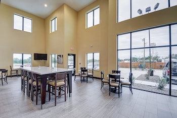 holiday inn express and suites carrizo springs by ihg