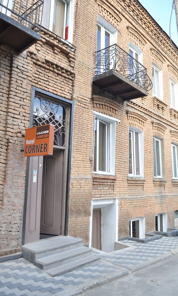 hotel corner