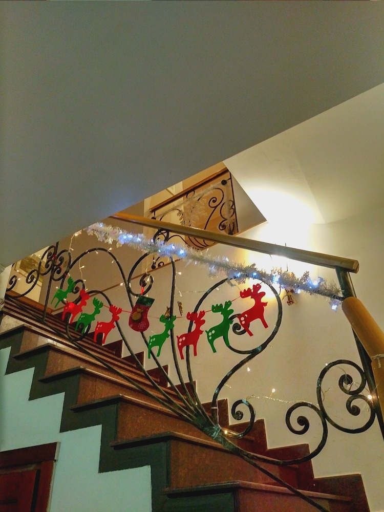 hotel corner