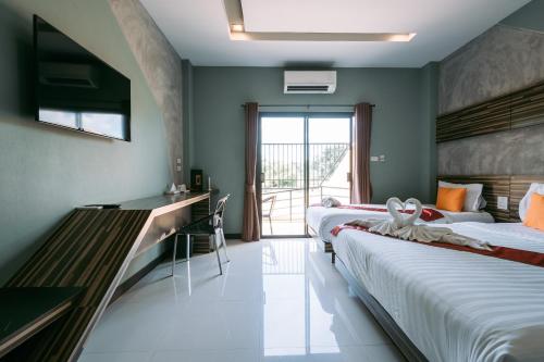 ray hotel