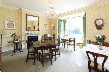 The Old Vicarage Dolfor,Llanwddyn>>Kerry,4 star