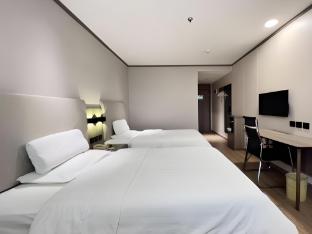 hanting hotel yantai south railway station