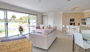 crowsnest apartments