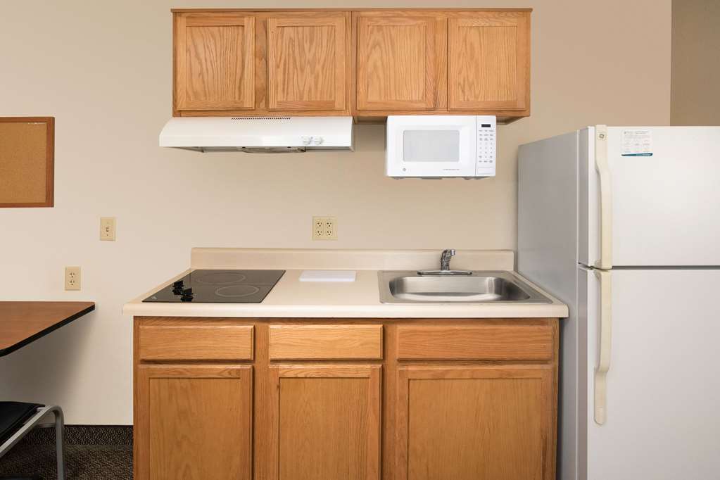 extended stay america select suites oklahoma city west