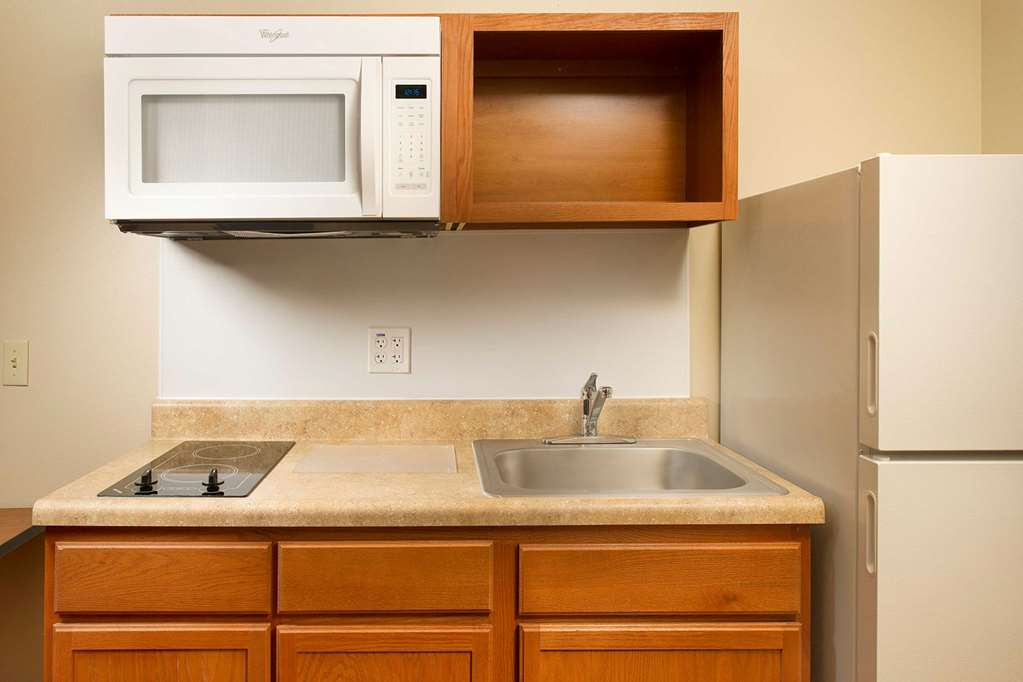 extended stay america select suites oklahoma city west